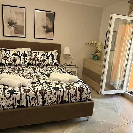 Casa Hanna Garden דירה *